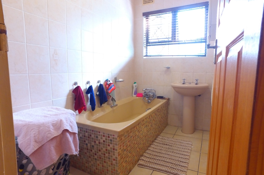 3 Bedroom Property for Sale in Houghton Place Western Cape